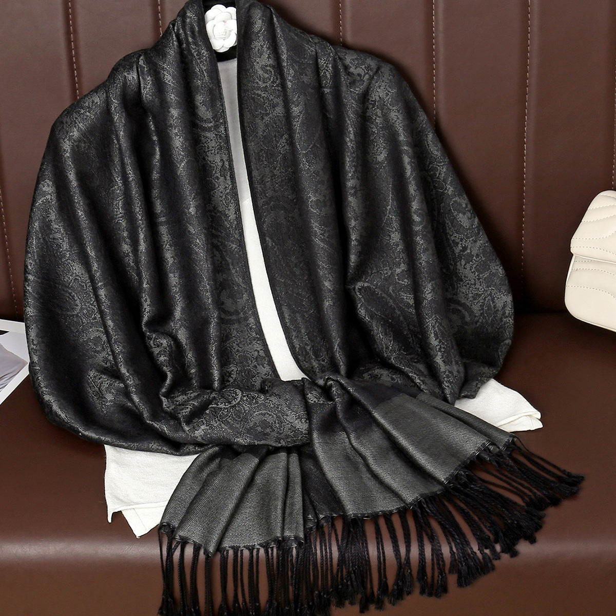 Fashionable Paisley Ethnic Style Cashew Jacquard Shawl