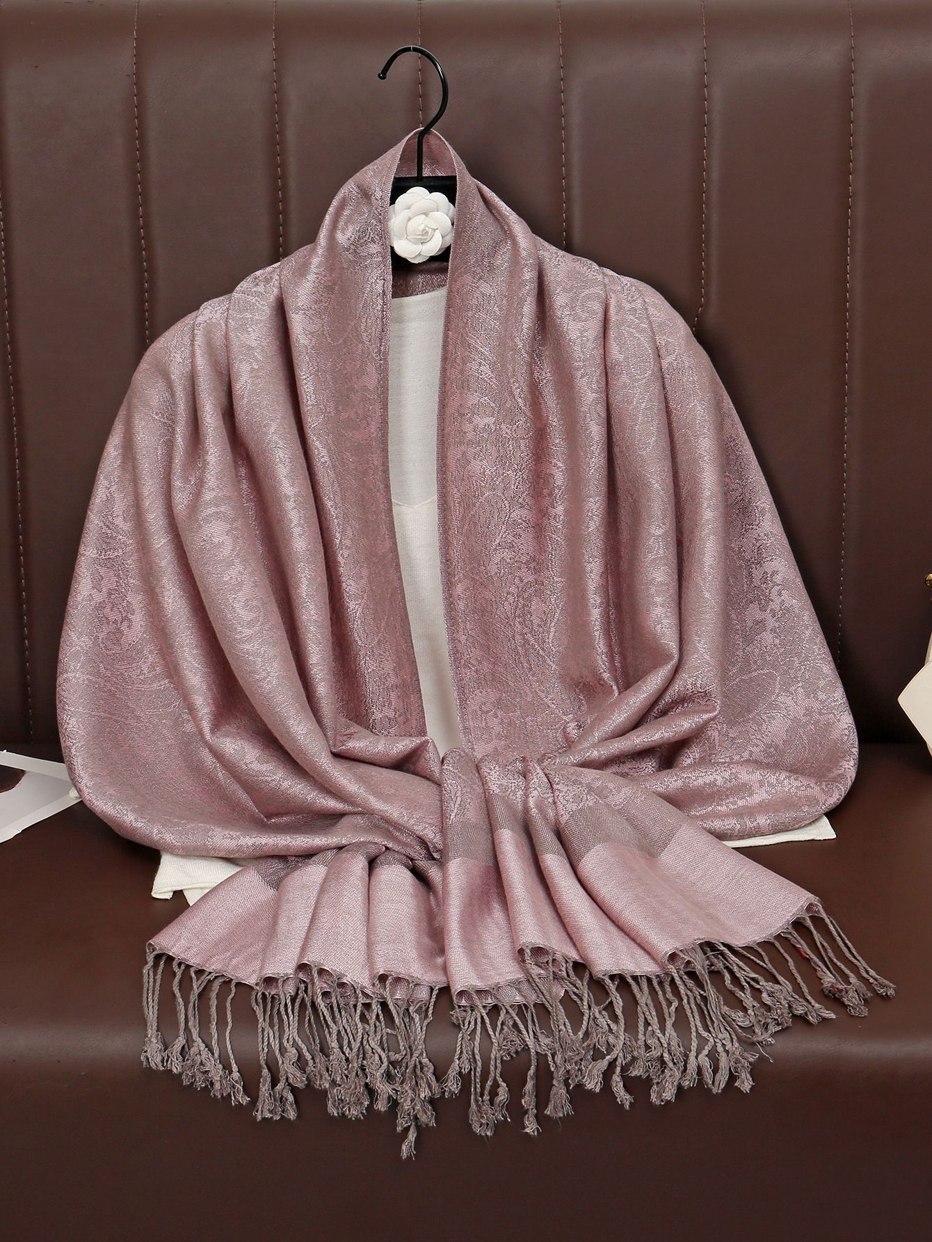 Fashionable Paisley Ethnic Style Cashew Jacquard Shawl