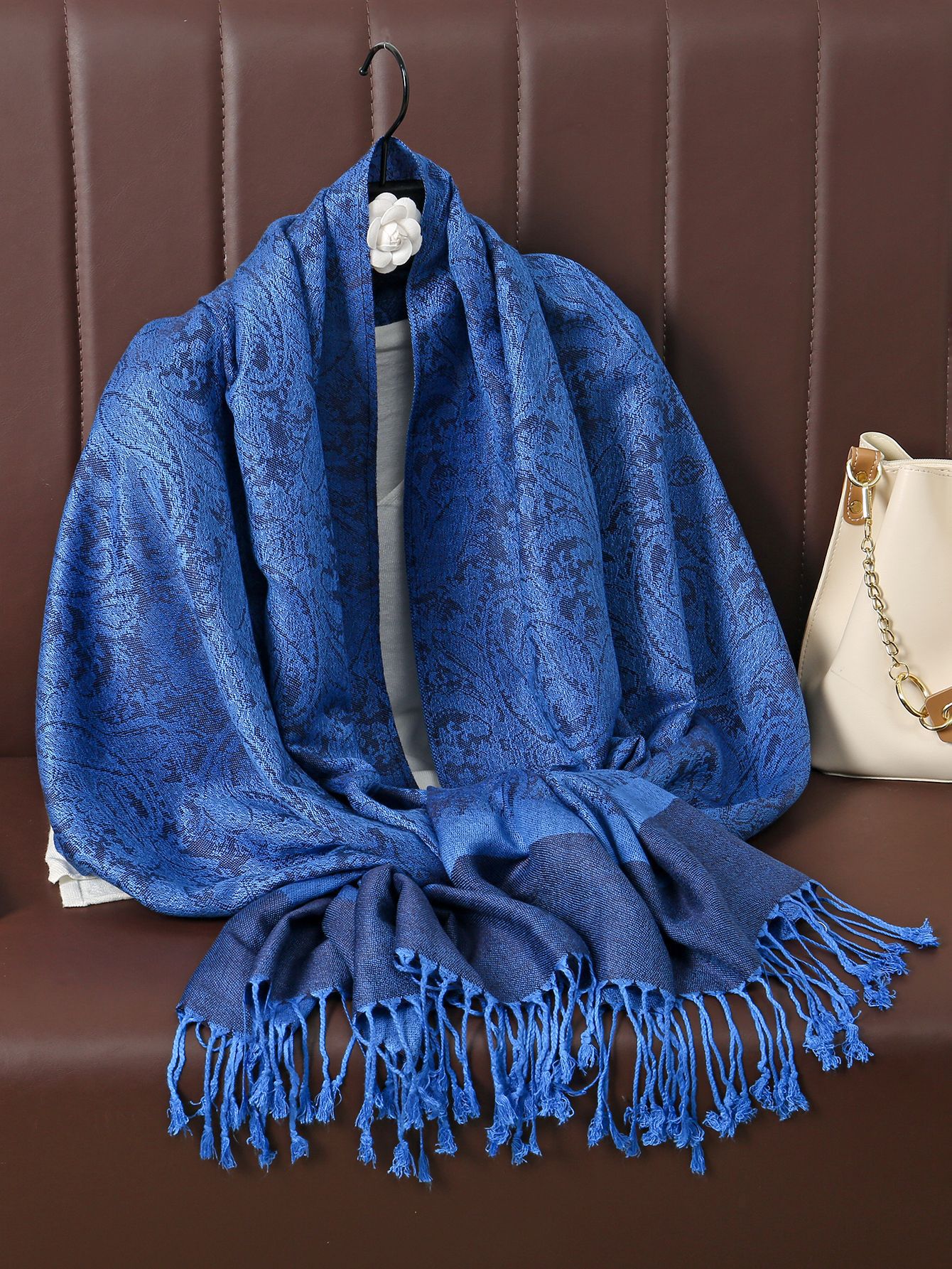 Fashionable Paisley Ethnic Style Cashew Jacquard Shawl