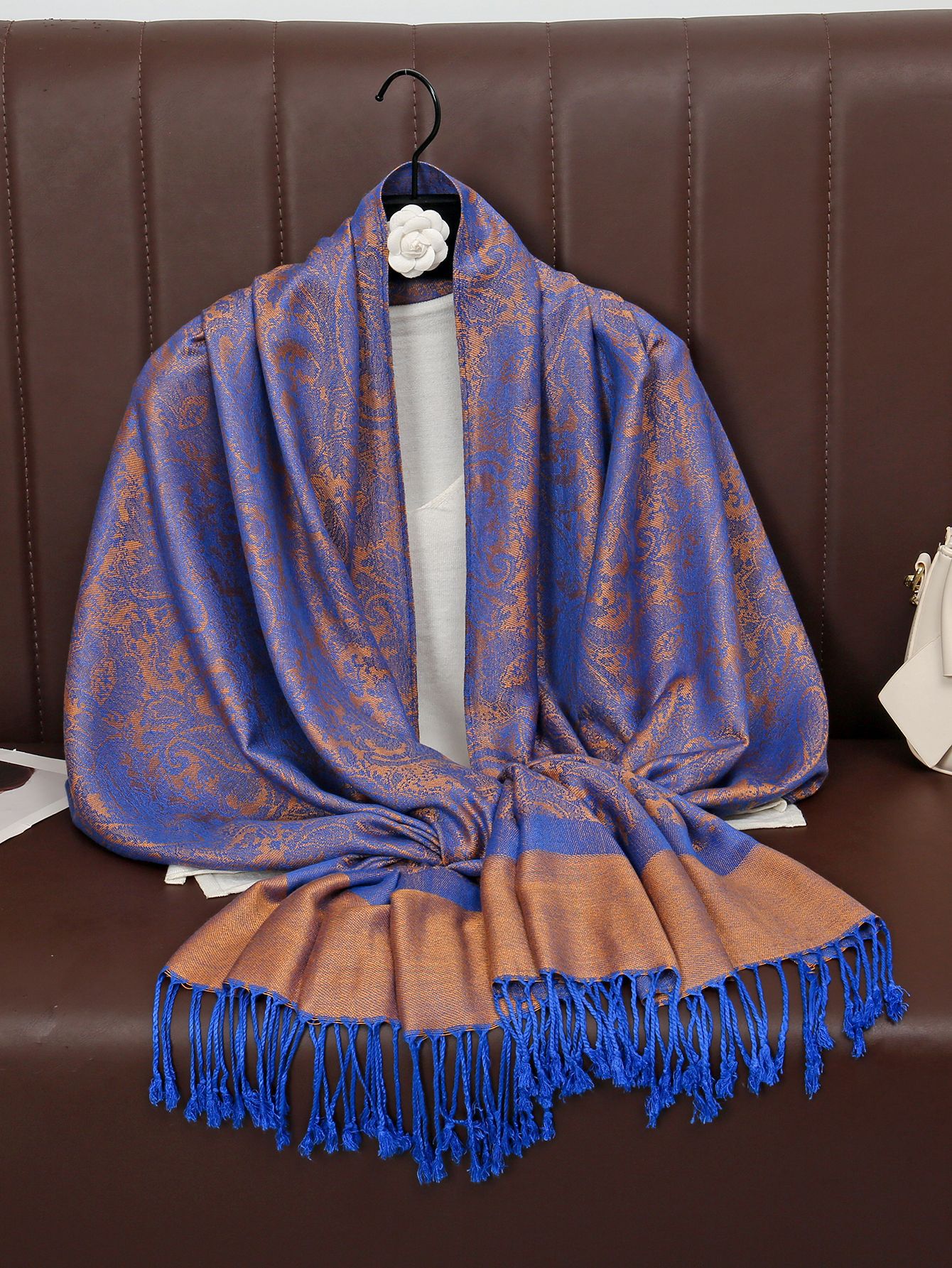 Fashionable Paisley Ethnic Style Cashew Jacquard Shawl