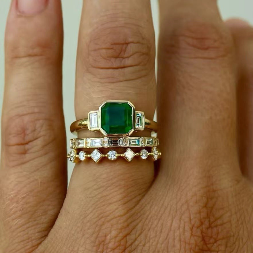 Fashion Alloy Inlaid Zircon r Green Treasure Ring