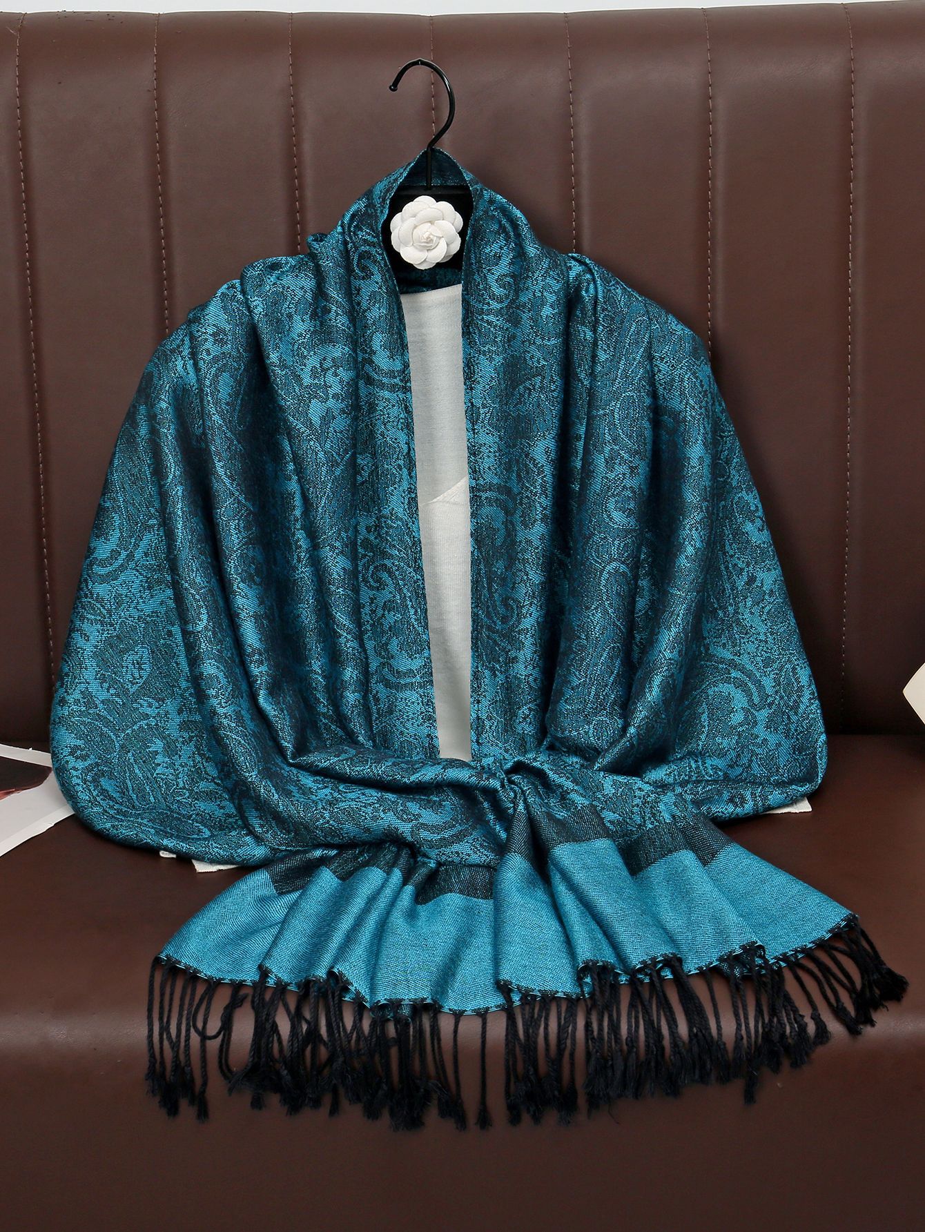 Fashionable Paisley Ethnic Style Cashew Jacquard Shawl