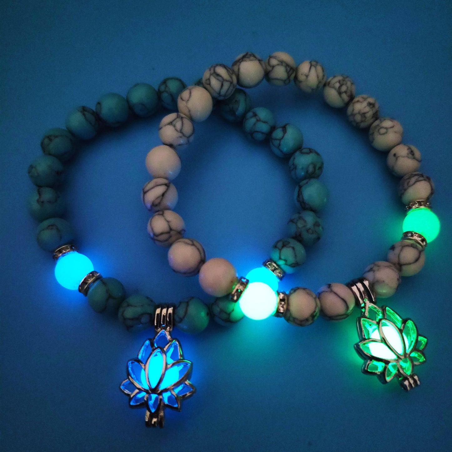 Turquoise Bead Bracelet – Fluorescent Glow Stone Jewelry
