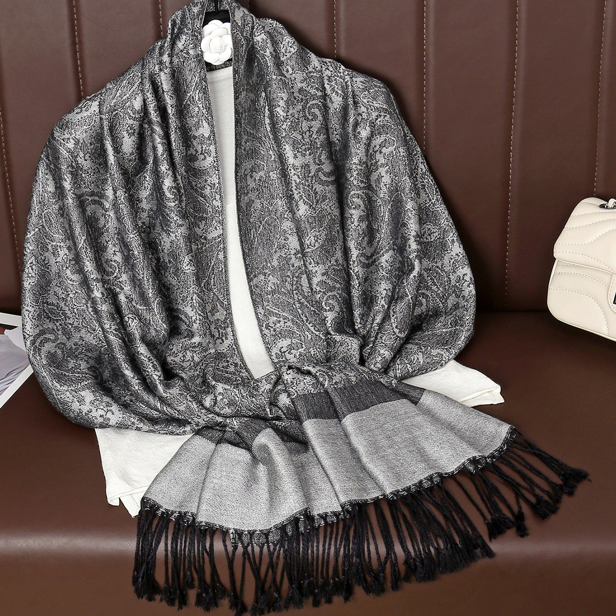 Fashionable Paisley Ethnic Style Cashew Jacquard Shawl
