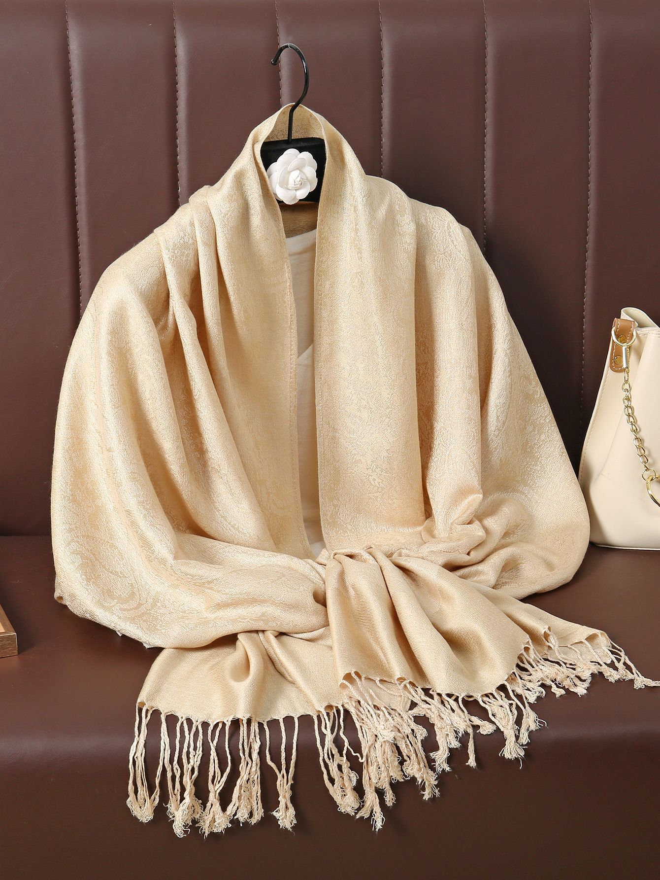Fashionable Paisley Ethnic Style Cashew Jacquard Shawl